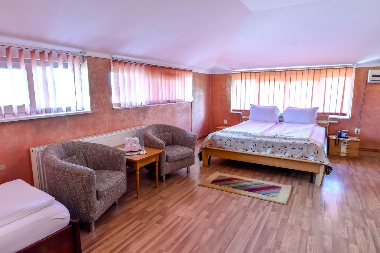 Motel Perla Sigheteana Sighetu Marmaţiei Exterior foto